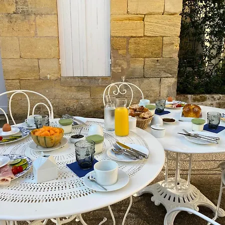 לינה וארוחת בוקר De L'art A La Maniere - D'hotes De Charme - 2 De Gamme - Ideal Couple & Famille - Piscine - Terrasse - Calme - 15min Saint-emilion - Experience Restauration D'oeuvre D'art Branne (Gironde)