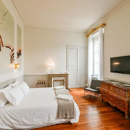 De L'art A La Maniere - D'hotes De Charme - 2 De Gamme - Ideal Couple & Famille - Piscine - Terrasse - Calme - 15min Saint-emilion - Experience Restauration D'oeuvre D'art