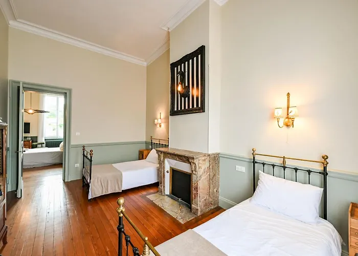 De L'art A La Maniere - D'hotes De Charme - 2 De Gamme - Ideal Couple & Famille - Piscine - Terrasse - Calme - 15min Saint-emilion - Experience Restauration D'oeuvre D'art Branne (Gironde)